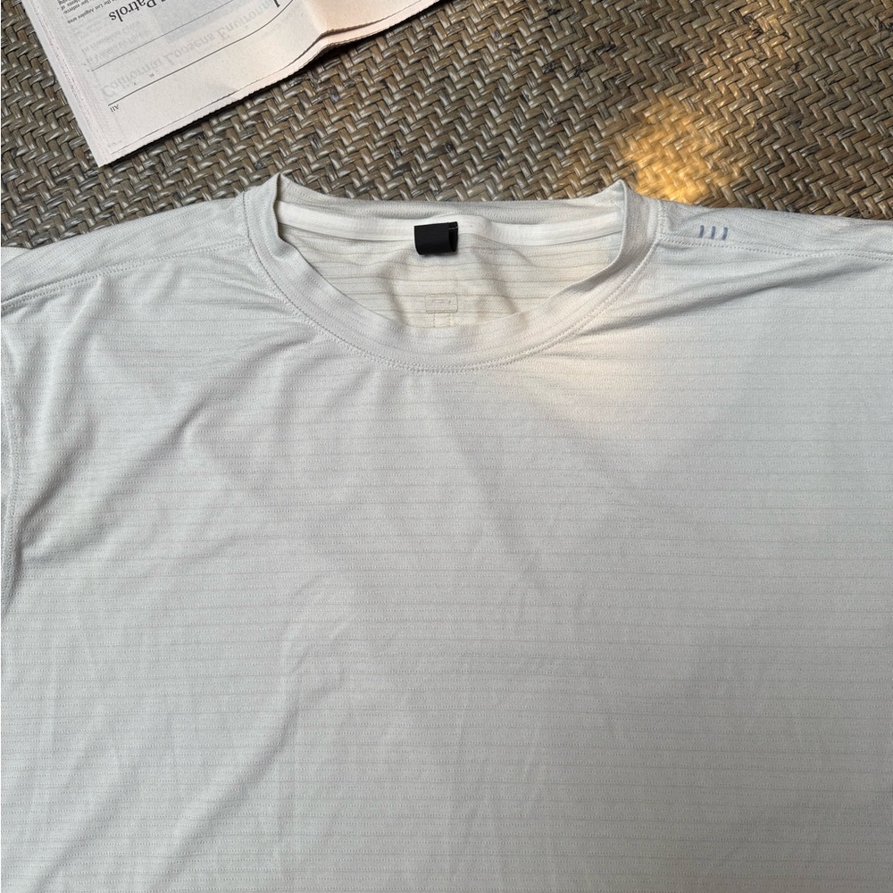 lululemon athletica Light beige Short Sleeve Tee t shirt more of a loose fit